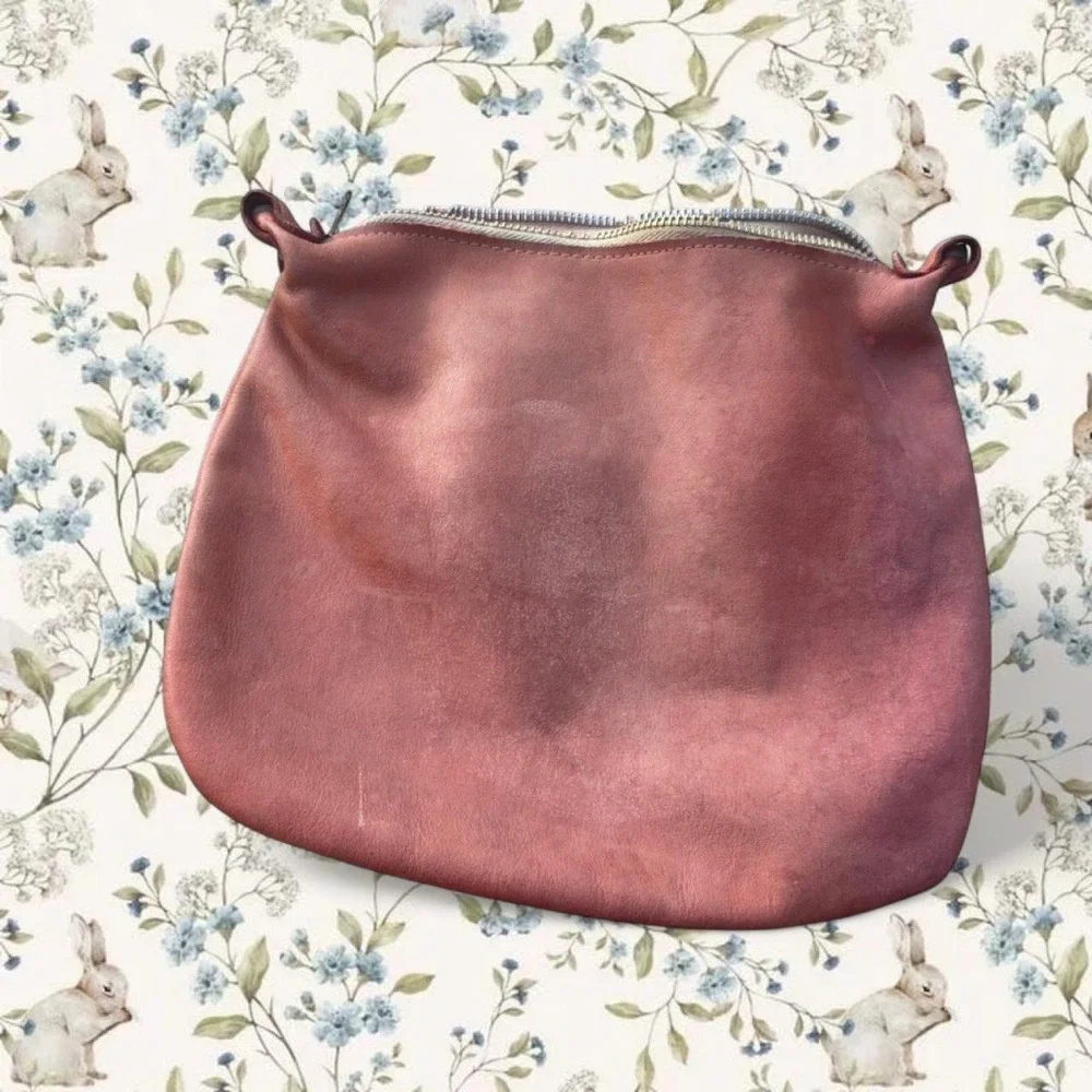 Red - brown leather pouch